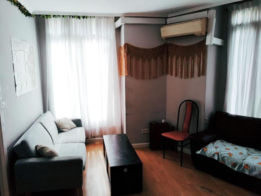 Apartamento Hotel Montana Lavapies Madrid Esterno foto